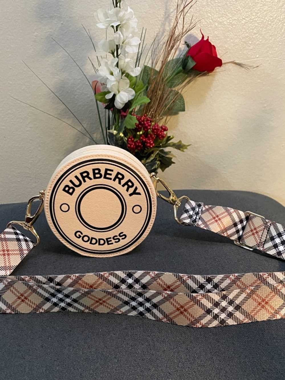Burberry - Picture 4 of 8